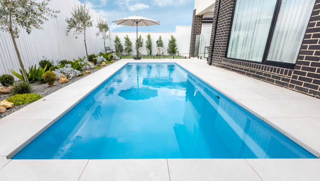 billabong-7.2m-2.8m-sky-blue-shimmer-mornington-galleryimage-7-1.jpg