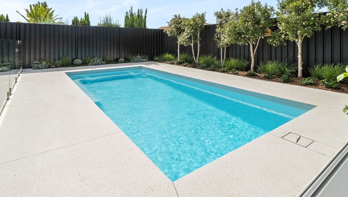 Billabong Alpine White Shimmer 7.5m x 3.8m Northside - Fibreglass Pools ...