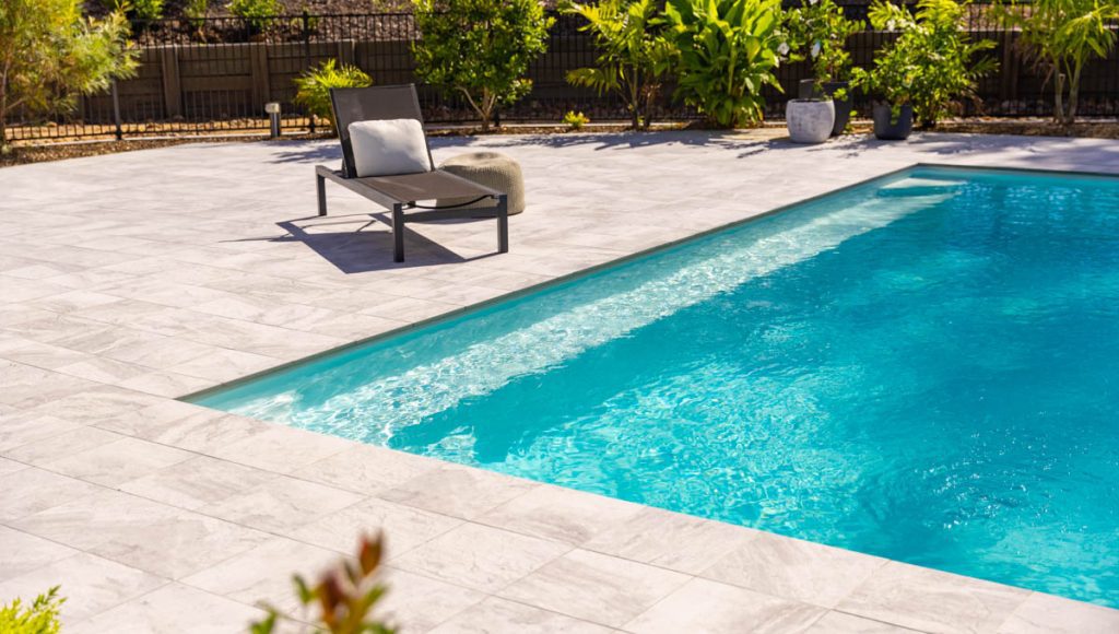 brampton-10.1m-4.4m-royal-alpine-white-shimmer-jimboomba-galleryimage-13
