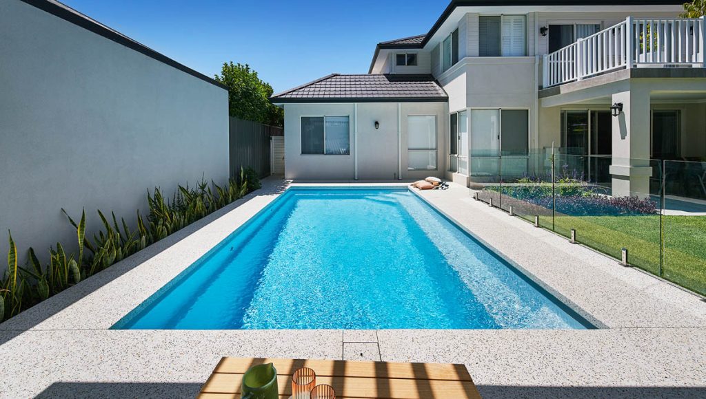 brampton-8.2m-4.4m-silver-shimmer-applecross-galleryimage-15