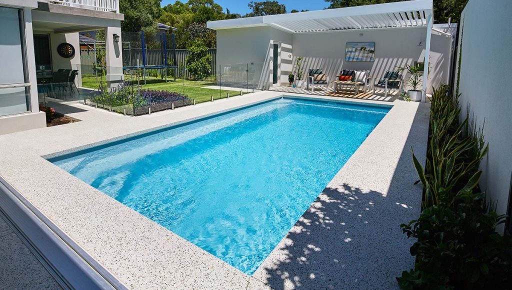 brampton-8.2m-4.4m-silver-shimmer-applecross-galleryimage-18.jpg
