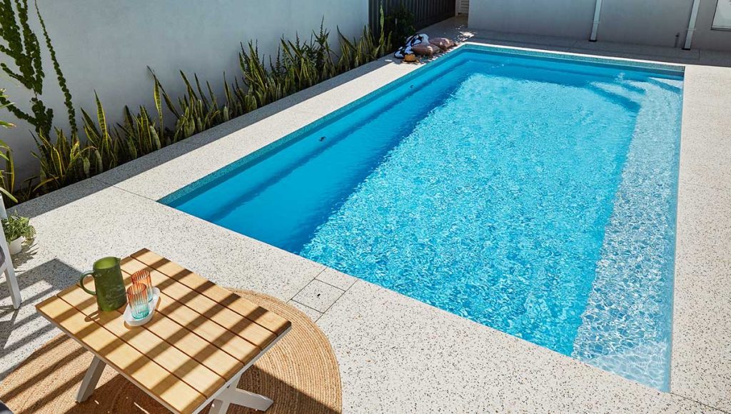 brampton-8.2m-4.4m-silver-shimmer-applecross-galleryimage-5-1