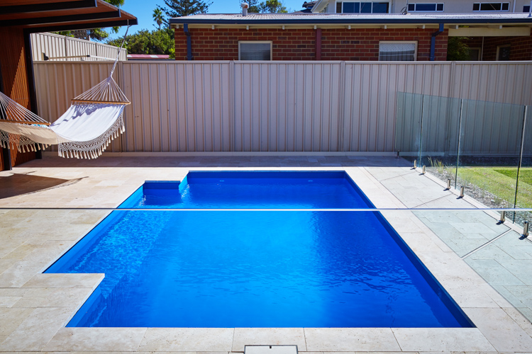 medina-6m-3.6m-crystal-blue-sparkle-waikiki-3