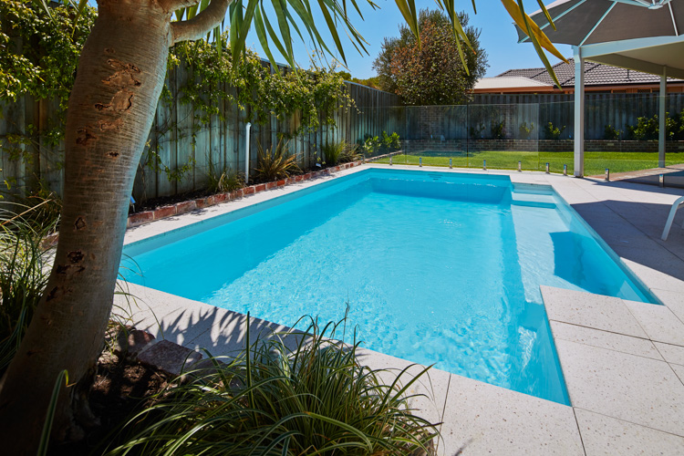 medina-6m-3.6m-polo-white-sparkle-hillarys-14