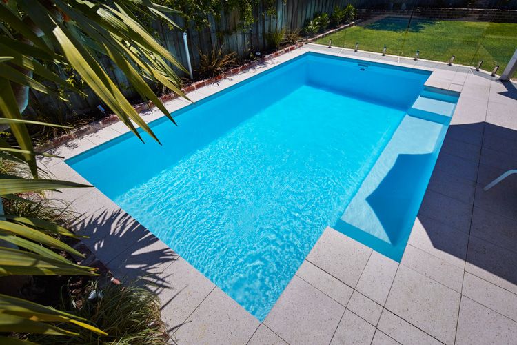 medina-6m-3.6m-polo-white-sparkle-hillarys-3