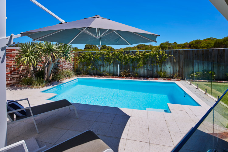 Medina Series6m x 3.6mPolo White Sparkle Hillarys