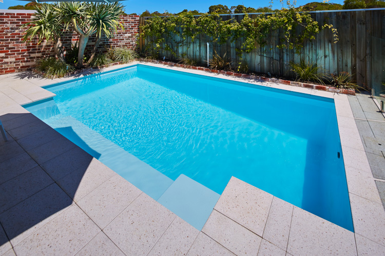 medina-6m-3.6m-polo-white-sparkle-hillarys-8