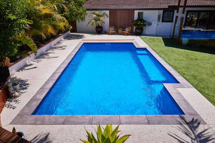 medina-8m-crystal-blue-sparkle-mullaloo-hero