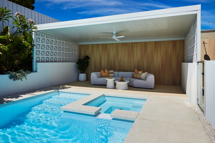 palm-springs-9m-4m-polo-white-sparkle-hillarys-galleryimage-5