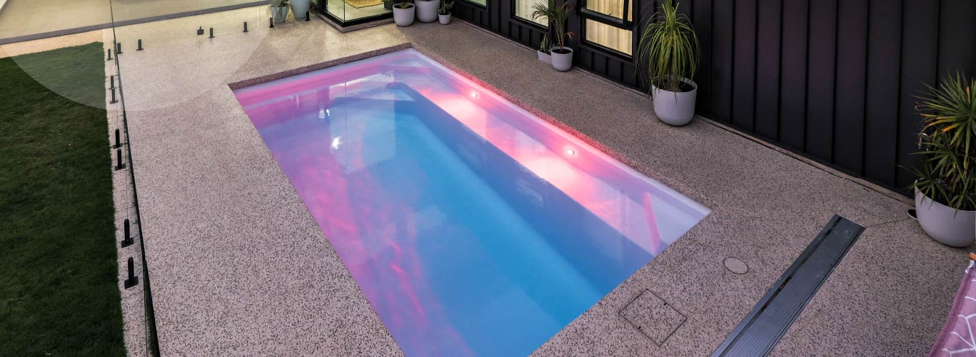 solar-powered-pool-accessories-blogimage1