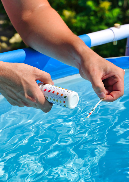 the-importance-of-proper-pool-chemical-balance-and-testing-blogimage2-m