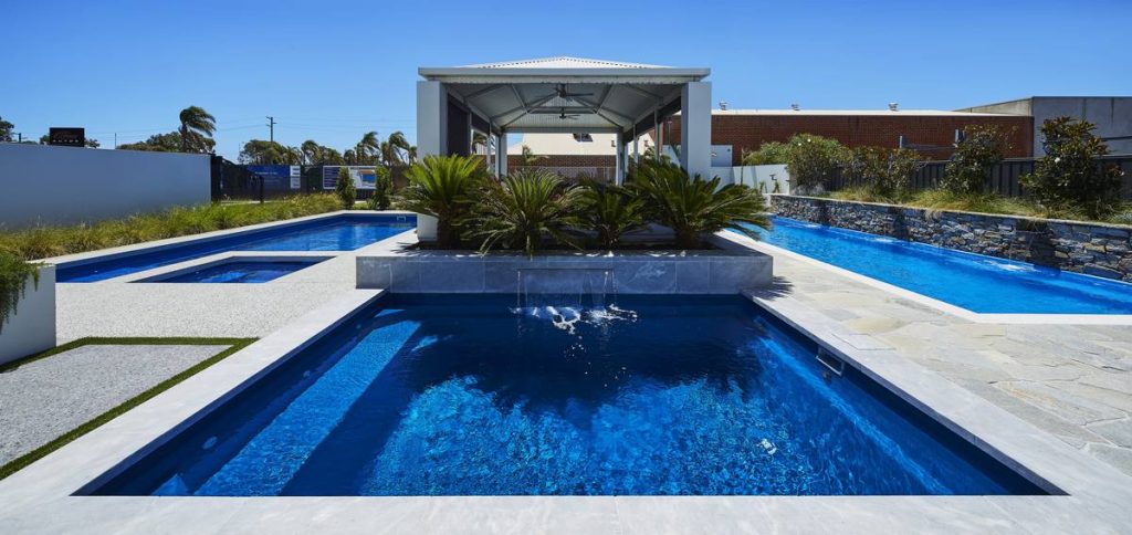 ultimate-plunge-4-7m-royal-jade-shimmer-mandurah-1.jpg
