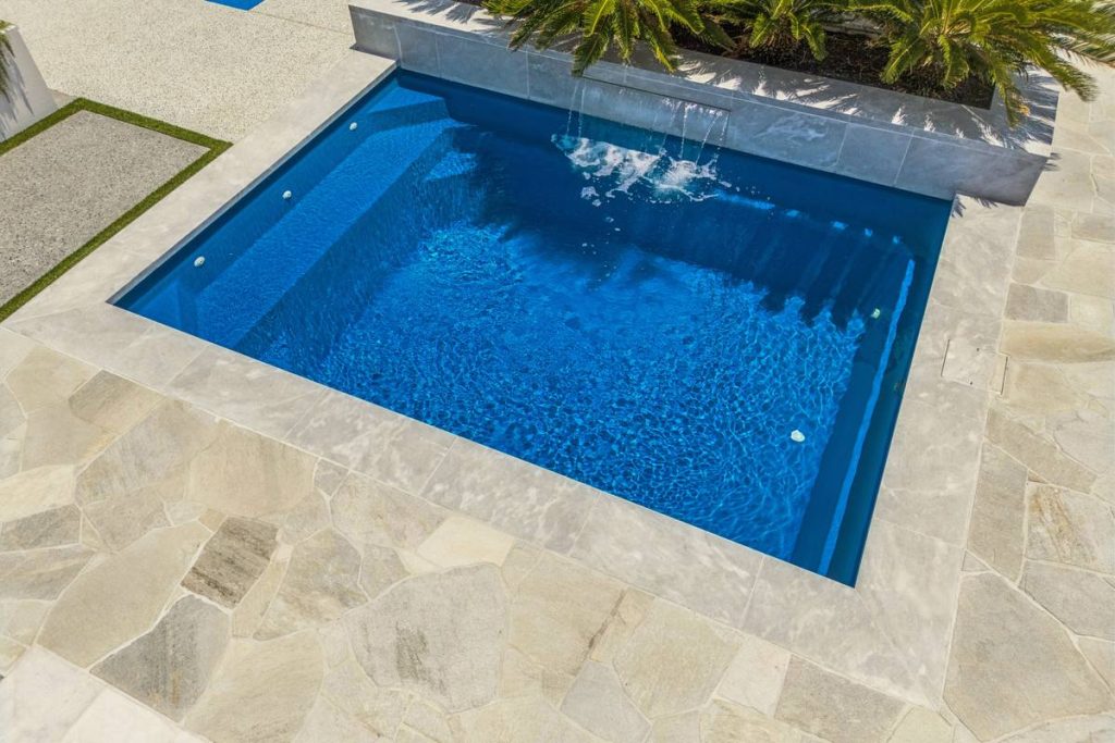 ultimate-plunge-4-7m-royal-jade-shimmer-mandurah-2.jpg