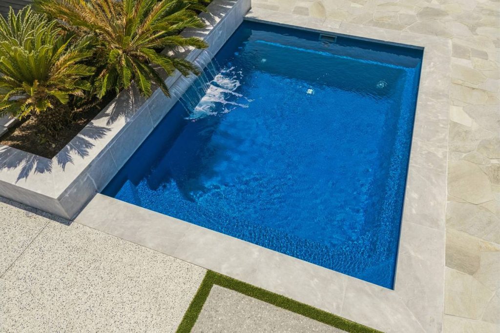 ultimate-plunge-4-7m-royal-jade-shimmer-mandurah-6.jpg