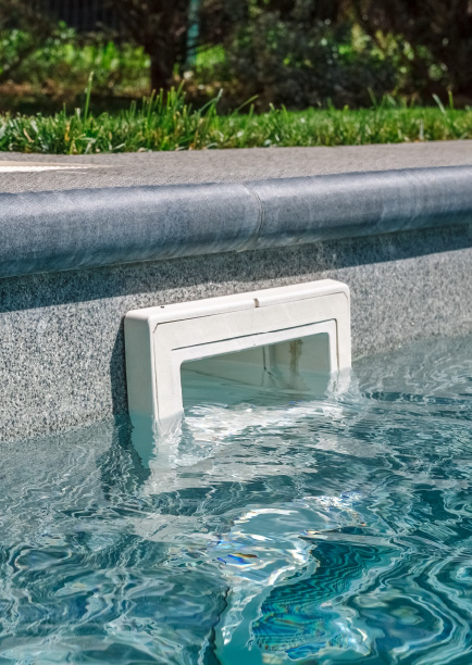 upgrading-your-pool-skimmer-system-blogimage1-m