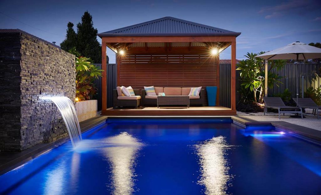 Venice Pool 10.5m x 4.4m 5
