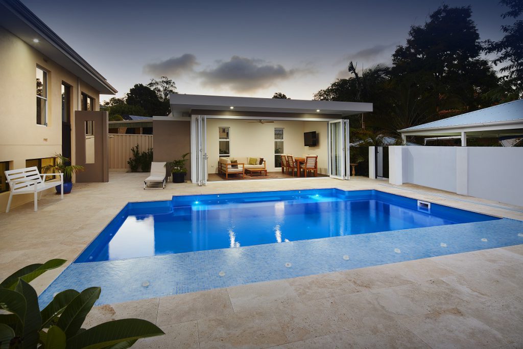 Venice Pool 7.6m x 4.4m 11