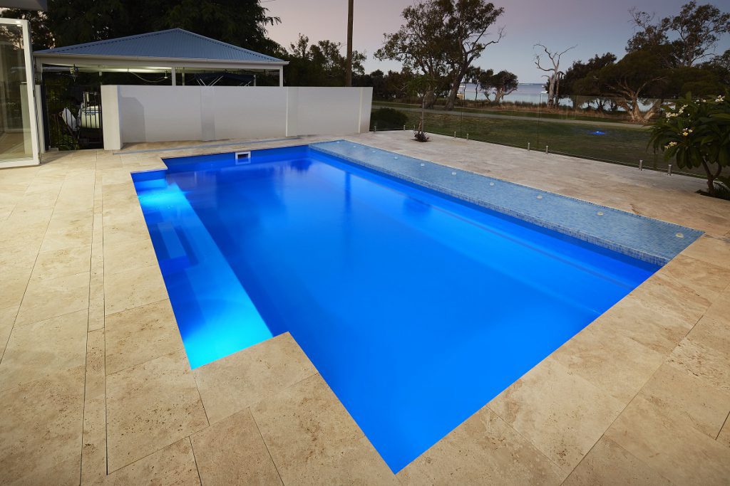 Venice Pool 7.6m x 4.4m 10