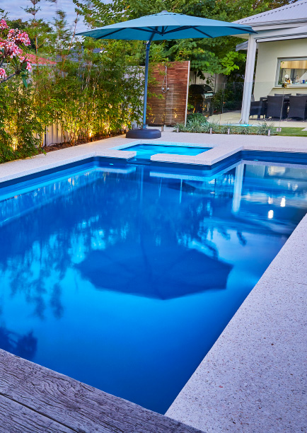 what-goes-into-the-construction-of-a-fibreglass-pool-blogimage2-m